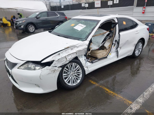 44399902 :رقم المزاد ، JTHBK1GG3E2131123 vin ، 2014 Lexus Es 350 مزاد بيع