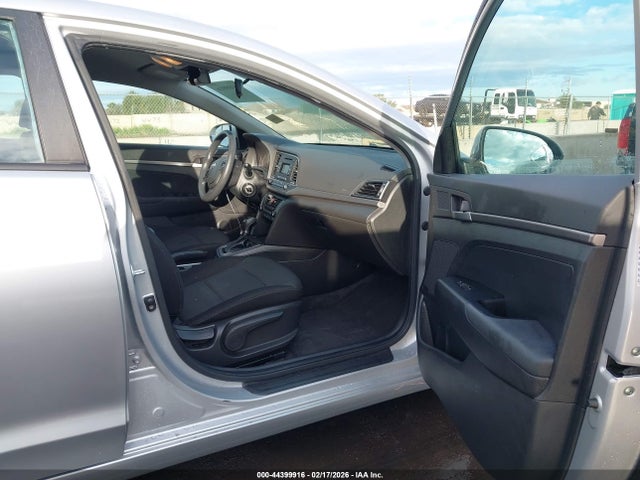 KMHD74LF2JU679053 Hyundai ELANTRA SE