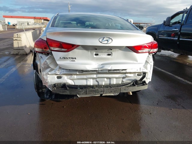 KMHD74LF2JU679053 Hyundai ELANTRA SE