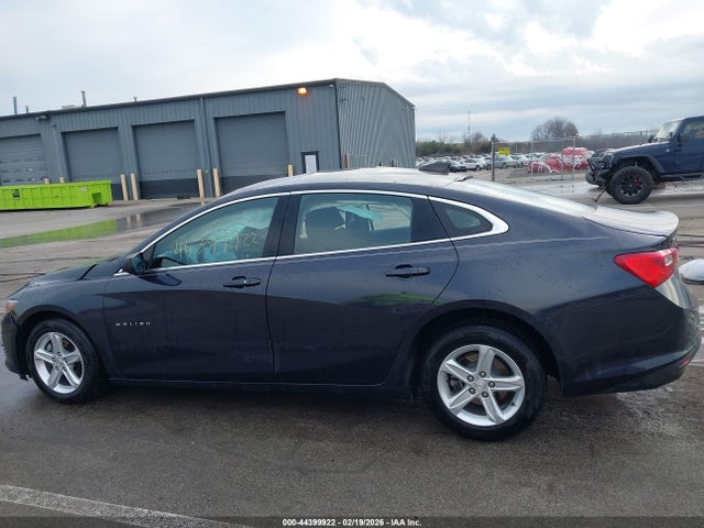 1G1ZB5ST1NF187641 Chevrolet Malibu Fwd Ls