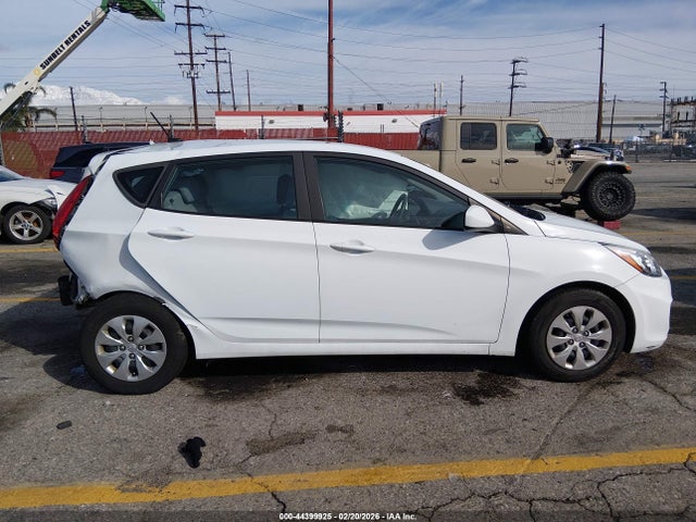 KMHCT5AE4HU343034 Hyundai ACCENT SE