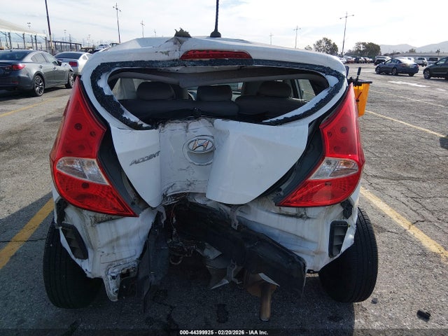 KMHCT5AE4HU343034 Hyundai ACCENT SE