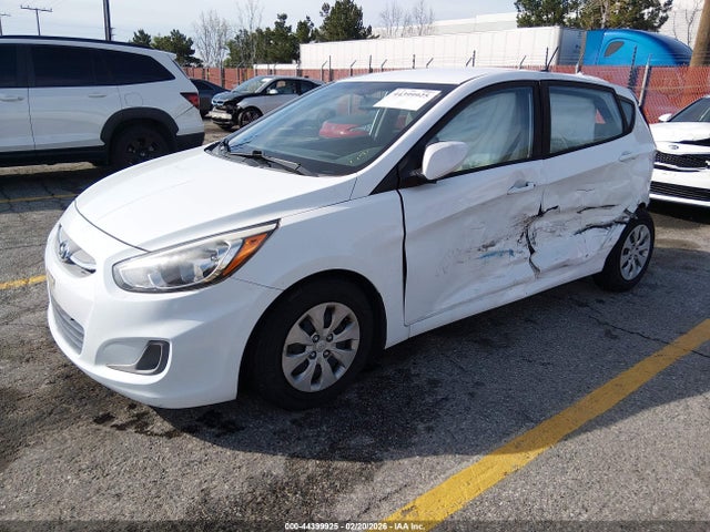 KMHCT5AE4HU343034 Hyundai ACCENT SE