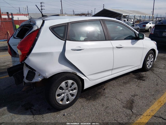 KMHCT5AE4HU343034 Hyundai ACCENT SE