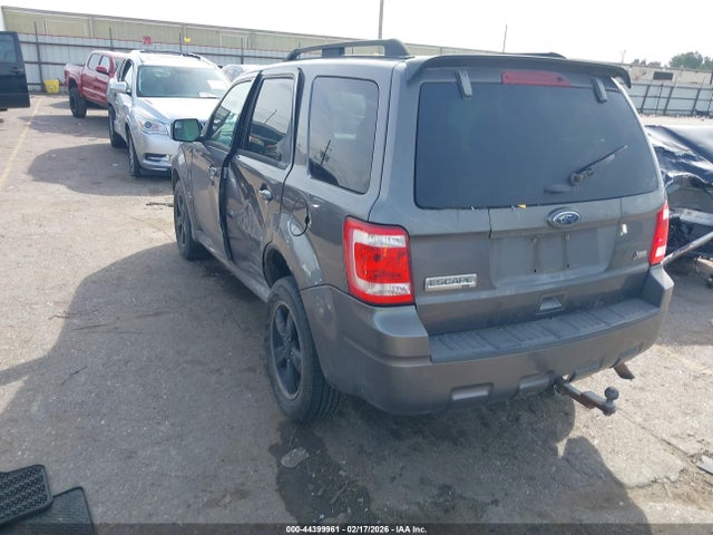 2011 FORD ESCAPE 1FMCU9DG1BKB96465 Photo 2