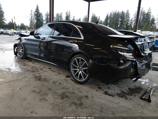 2018 MERCEDES-BENZ S 560 WDDUG8DB1JA384847 Photo 2