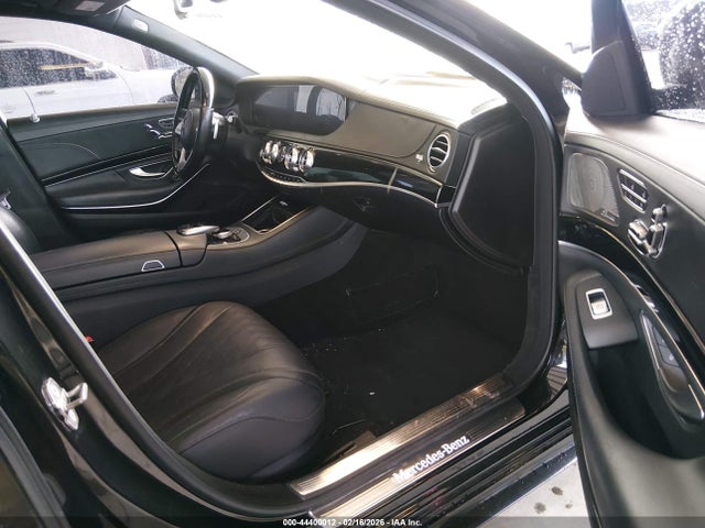 2018 MERCEDES-BENZ S 560 WDDUG8DB1JA384847 Photo 4