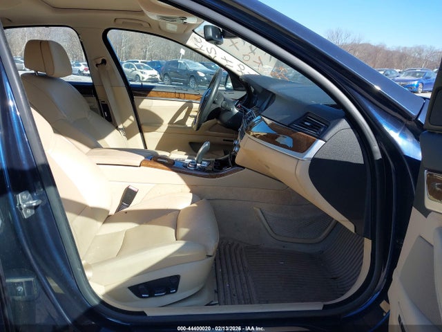 2012 BMW 550I WBAFR9C59CDX79324 Photo 4