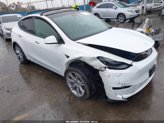 2023 TESLA MODEL Y 7SAYGAEE8PF815571 Photo 0