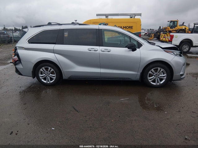 Toyota Sienna Xse 2023 5TDDSKFC8PS102811 Image 13