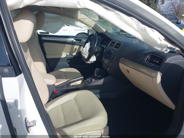 Продаж на аукціоні авто 2018 Volkswagen Jetta 1.4t Se/1.4t Wolfsburg Edition, vin: 3VWDB7AJ8JM256488, номер лоту: 44400142