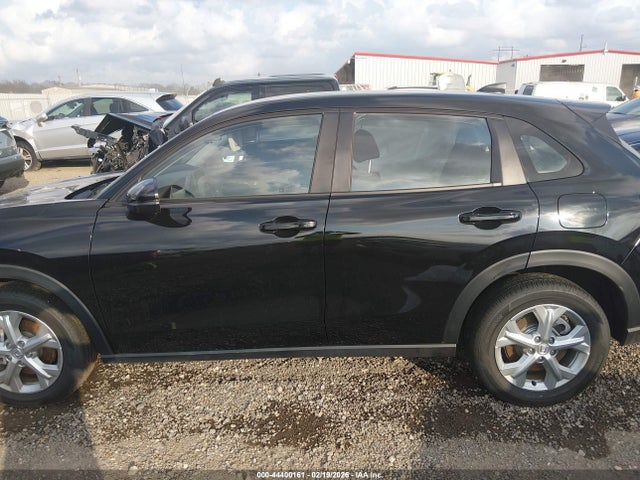 Продажа на аукционе авто 2025 Honda Hr-v 2wd Lx, vin: 3CZRZ1H32SM744940, номер лота: 44400161