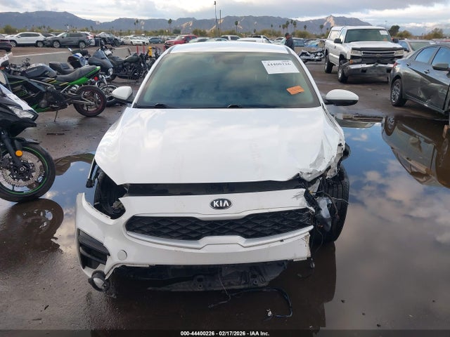 3KPF24ADXME380619 KIA Forte Lxs
