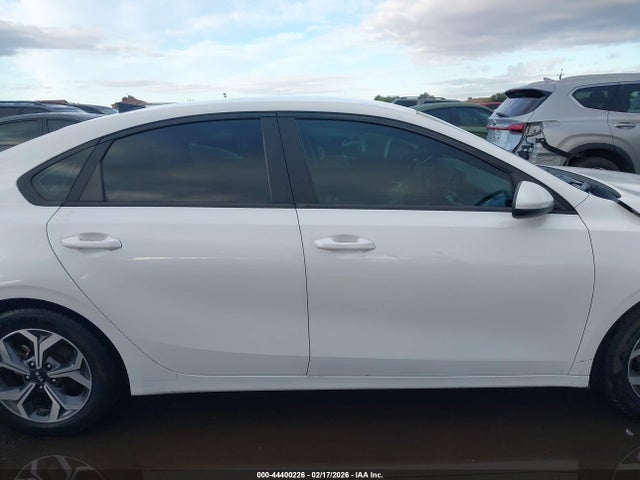 3KPF24ADXME380619 KIA Forte Lxs