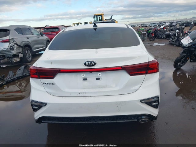 3KPF24ADXME380619 KIA Forte Lxs