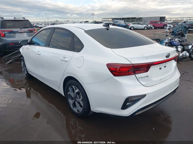 3KPF24ADXME380619 KIA Forte Lxs