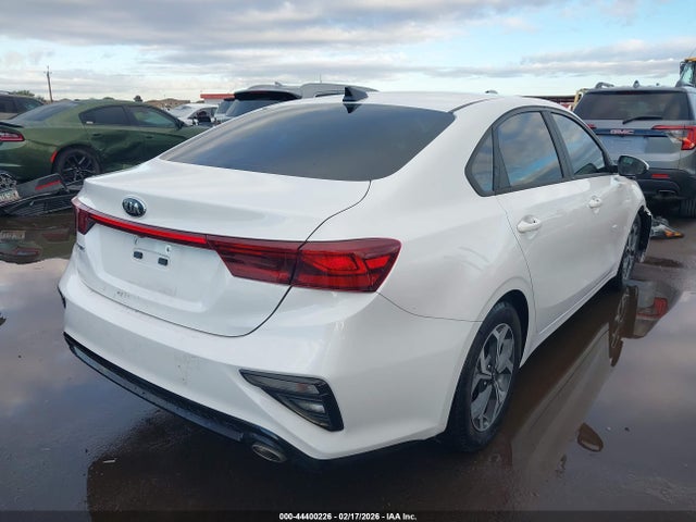 3KPF24ADXME380619 KIA Forte Lxs
