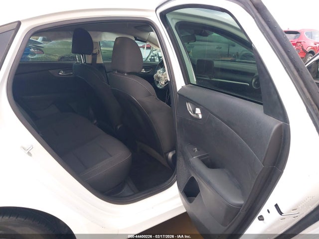 3KPF24ADXME380619 KIA Forte Lxs