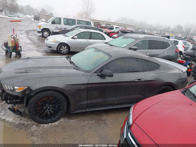 44400252 :رقم المزاد ، 1FA6P8CF8H5346578 vin ، 2017 Ford Mustang Gt Premium مزاد بيع