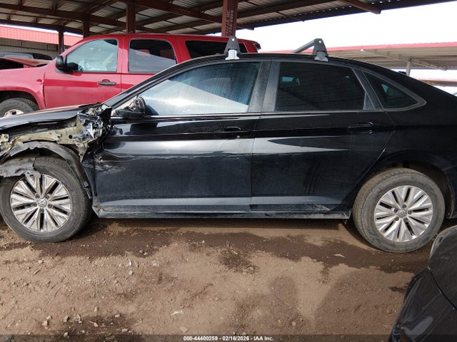 3VWC57BUXKM236093 Volkswagen Jetta 1.4t R-line/1.4t S/1.4t Se
