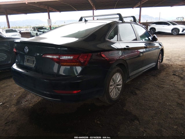 3VWC57BUXKM236093 Volkswagen Jetta 1.4t R-line/1.4t S/1.4t Se