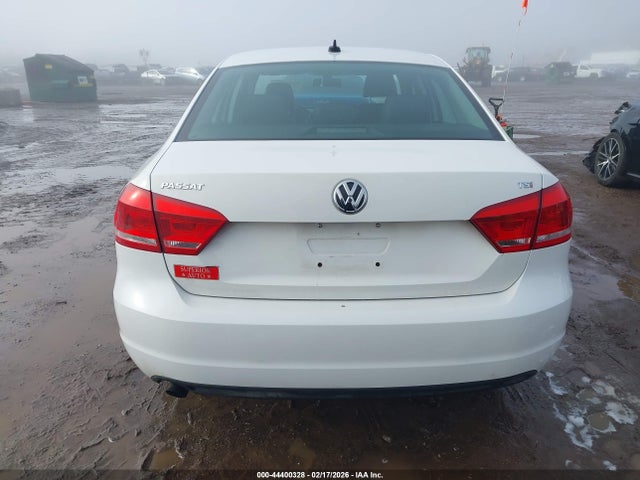 Aukcja sprzedaży 2015 Volkswagen Passat 1.8t Wolfsburg Edition, vin: 1VWAT7A34FC018230, numer aukcji: 44400328