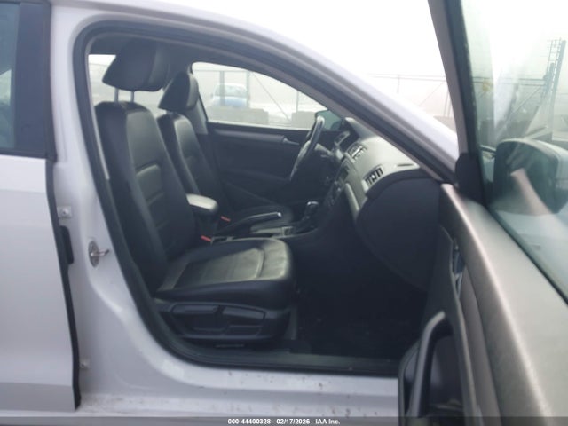 Aukcja sprzedaży 2015 Volkswagen Passat 1.8t Wolfsburg Edition, vin: 1VWAT7A34FC018230, numer aukcji: 44400328