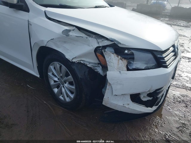 Aukcja sprzedaży 2015 Volkswagen Passat 1.8t Wolfsburg Edition, vin: 1VWAT7A34FC018230, numer aukcji: 44400328