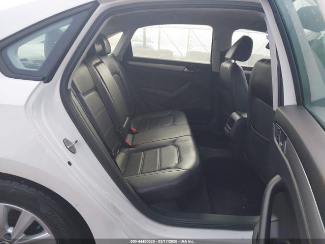 Aukcja sprzedaży 2015 Volkswagen Passat 1.8t Wolfsburg Edition, vin: 1VWAT7A34FC018230, numer aukcji: 44400328