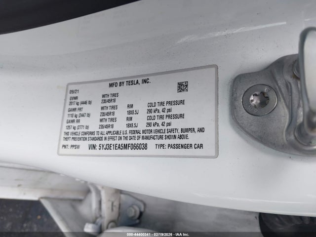 2021 TESLA MODEL 3 5YJ3E1EA5MF066038 Photo 8