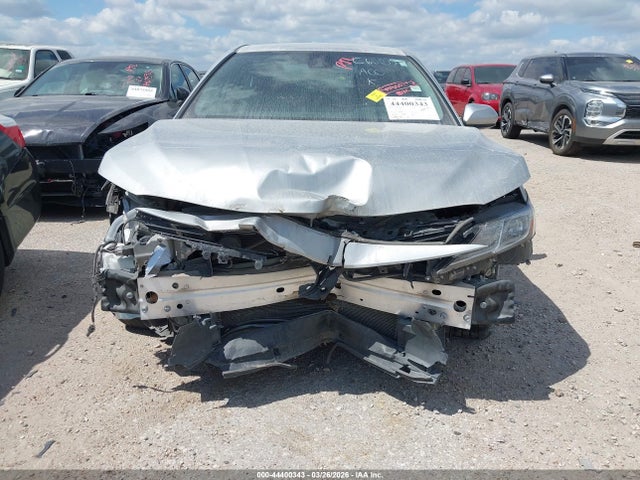 4T1C11AK5MU433615 Toyota CAMRY LE