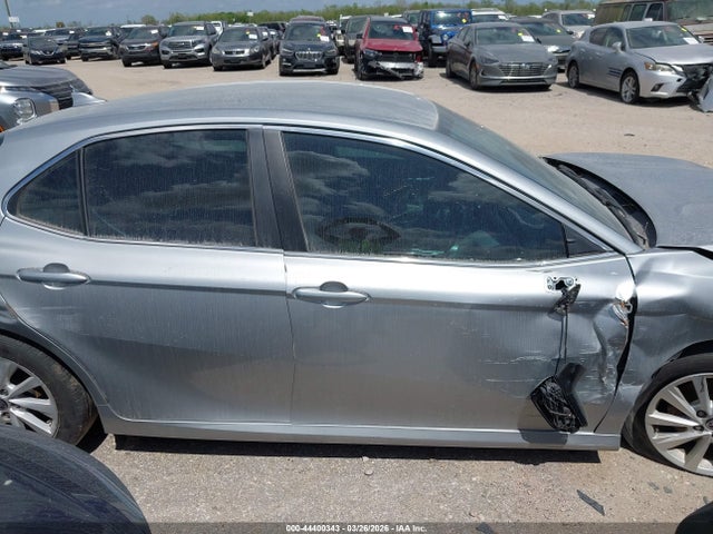 4T1C11AK5MU433615 Toyota CAMRY LE