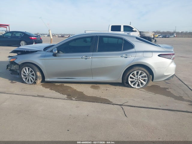 4T1C11AK5MU433615 Toyota CAMRY LE