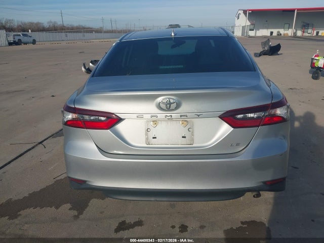 4T1C11AK5MU433615 Toyota CAMRY LE