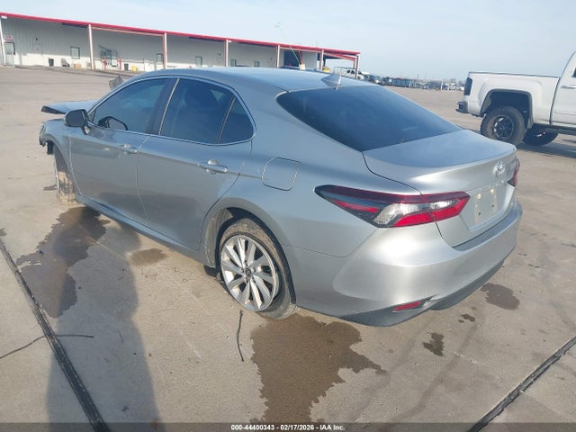 4T1C11AK5MU433615 Toyota CAMRY LE
