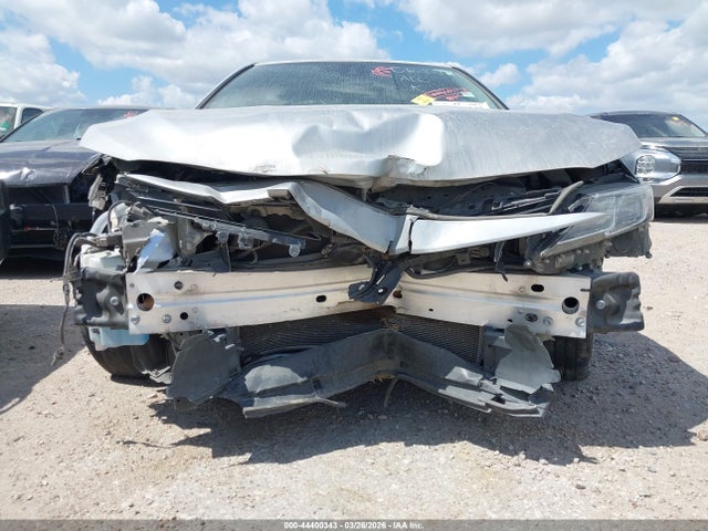 4T1C11AK5MU433615 Toyota CAMRY LE