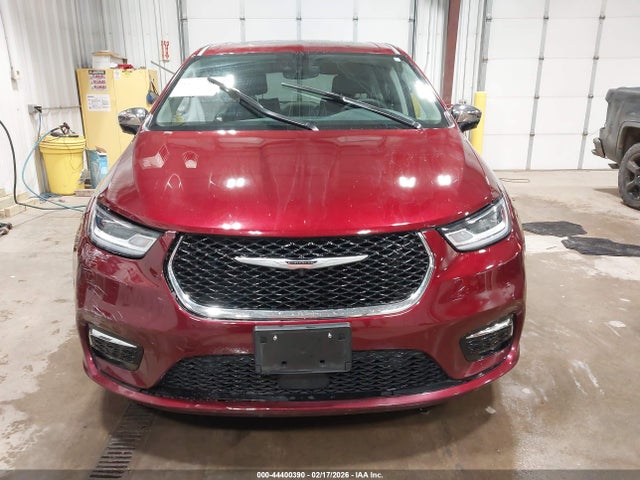 2023 Chrysler Pacifica Hybrid Limited მანქანა იყიდება აუქციონზე, vin: 2C4RC1S77PR503409, აუქციონის ნომერი: 44400390