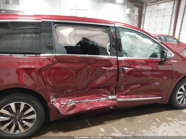 2023 Chrysler Pacifica Hybrid Limited მანქანა იყიდება აუქციონზე, vin: 2C4RC1S77PR503409, აუქციონის ნომერი: 44400390