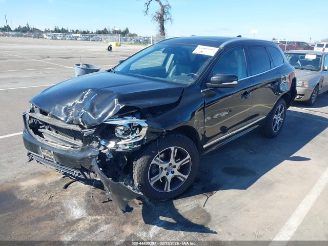 Volvo Xc60 T6 2015 YV4902RK0F2703082 Image 2