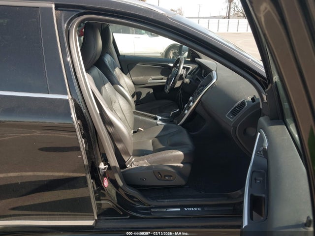 Volvo Xc60 T6 2015 YV4902RK0F2703082 Image 5