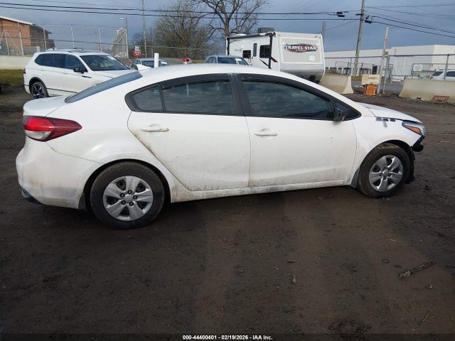 KIA FORTE LX 2018 3KPFK4A71JE205634 Image 14