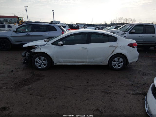 KIA FORTE LX 2018 3KPFK4A71JE205634 Image 15