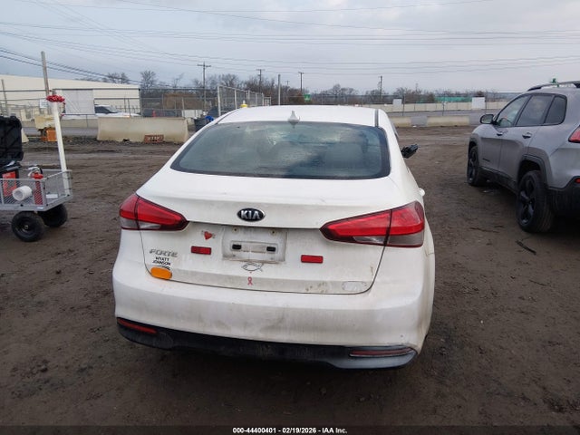 KIA FORTE LX 2018 3KPFK4A71JE205634 Image 17