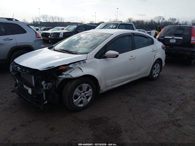 KIA FORTE LX 2018 3KPFK4A71JE205634 Image 2
