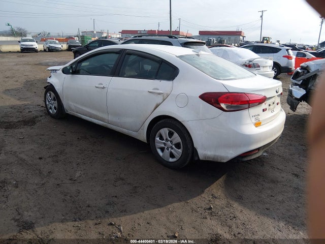 KIA FORTE LX 2018 3KPFK4A71JE205634 Image 3