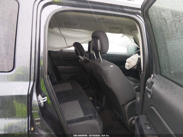 44400406 :رقم المزاد ، 1C4NJPFB9ED723169 vin ، 2014 Jeep Patriot Latitude مزاد بيع
