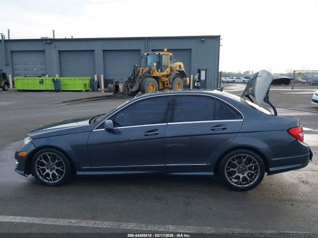 Продаж на аукціоні авто 2013 Mercedes-benz C 300 Sport 4matic, vin: WDDGF8ABXDR244936, номер лоту: 44400418