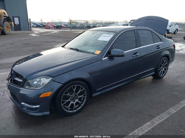 Продаж на аукціоні авто 2013 Mercedes-benz C 300 Sport 4matic, vin: WDDGF8ABXDR244936, номер лоту: 44400418
