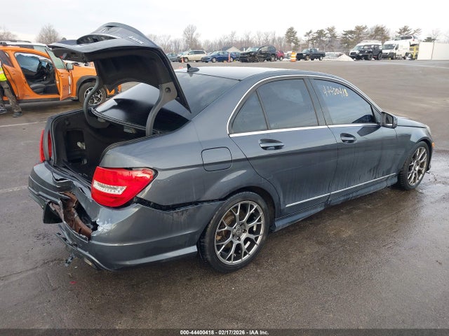 Продаж на аукціоні авто 2013 Mercedes-benz C 300 Sport 4matic, vin: WDDGF8ABXDR244936, номер лоту: 44400418