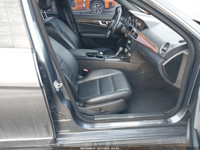Продаж на аукціоні авто 2013 Mercedes-benz C 300 Sport 4matic, vin: WDDGF8ABXDR244936, номер лоту: 44400418